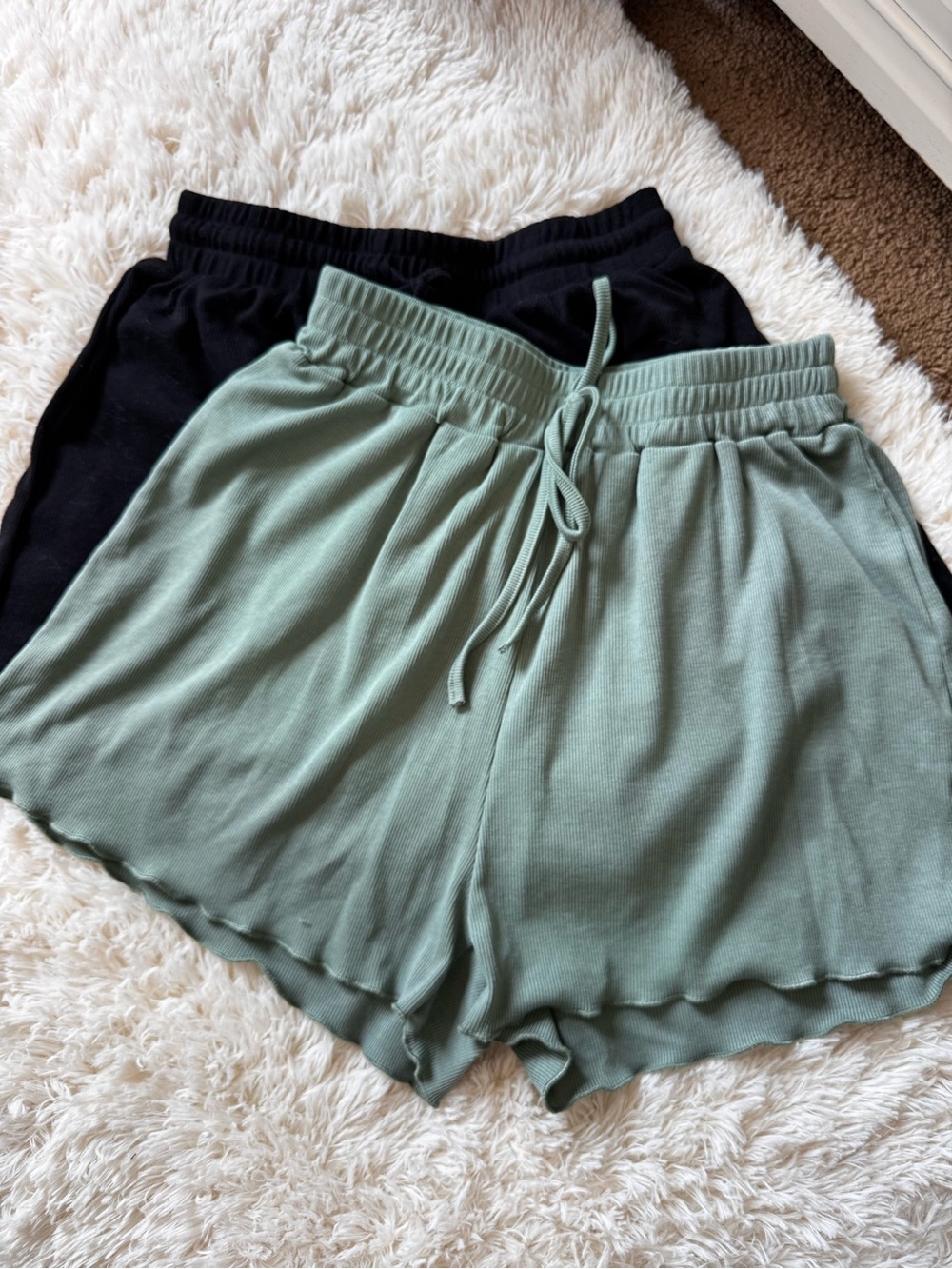 SHEIN Sage Green and Black Relaxed Drawstring Athletic Shorts